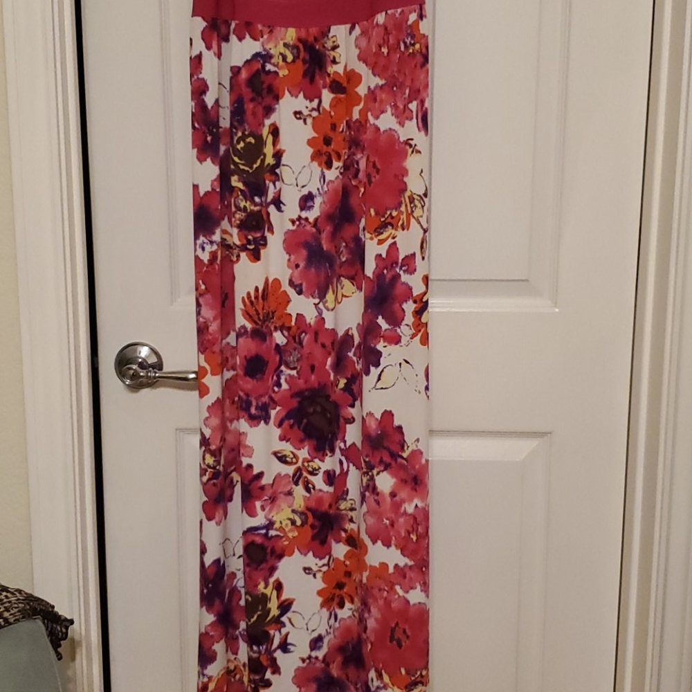 Dress - Picture 3 of 4